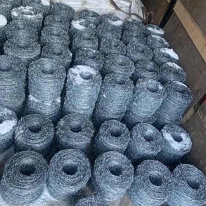 Проволока колючая оцинкованная Проволока колючая оцинкованная